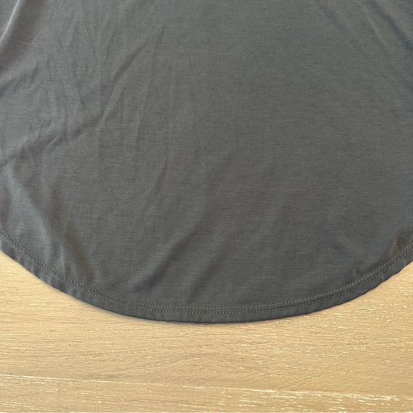 Green Envelope Gray Long Sleeve Ruffled Blouse - Picture 3 of 10